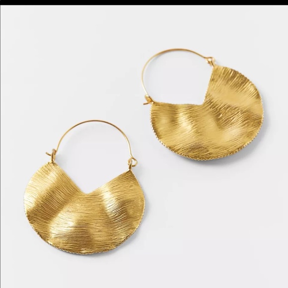🌙🌙Zara Textured Crescent Hoop Earrings🌙🌙 - Picture 3 of 6